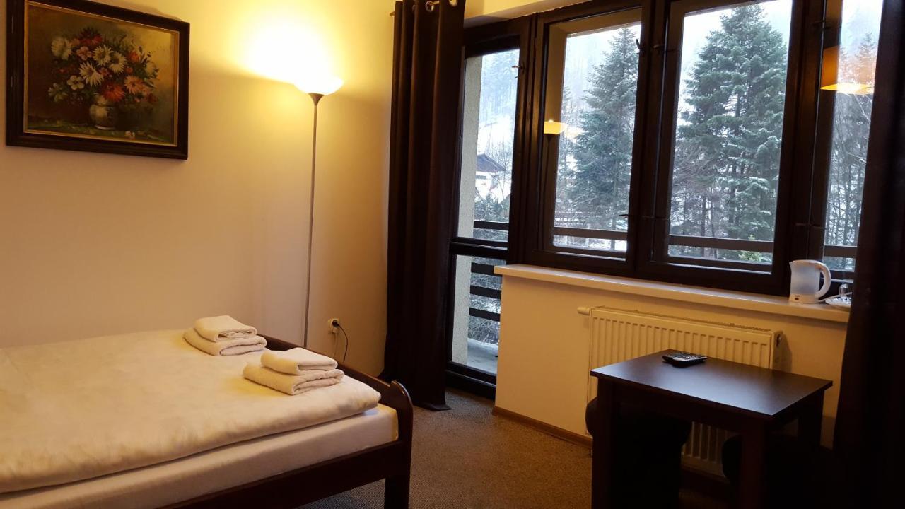 Niezapominajka Bed & Breakfast Щирк Екстериор снимка